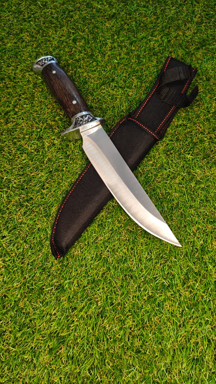 Faca S077