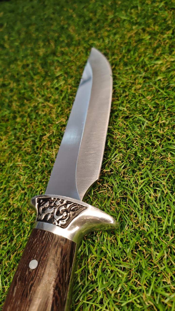 Faca S077